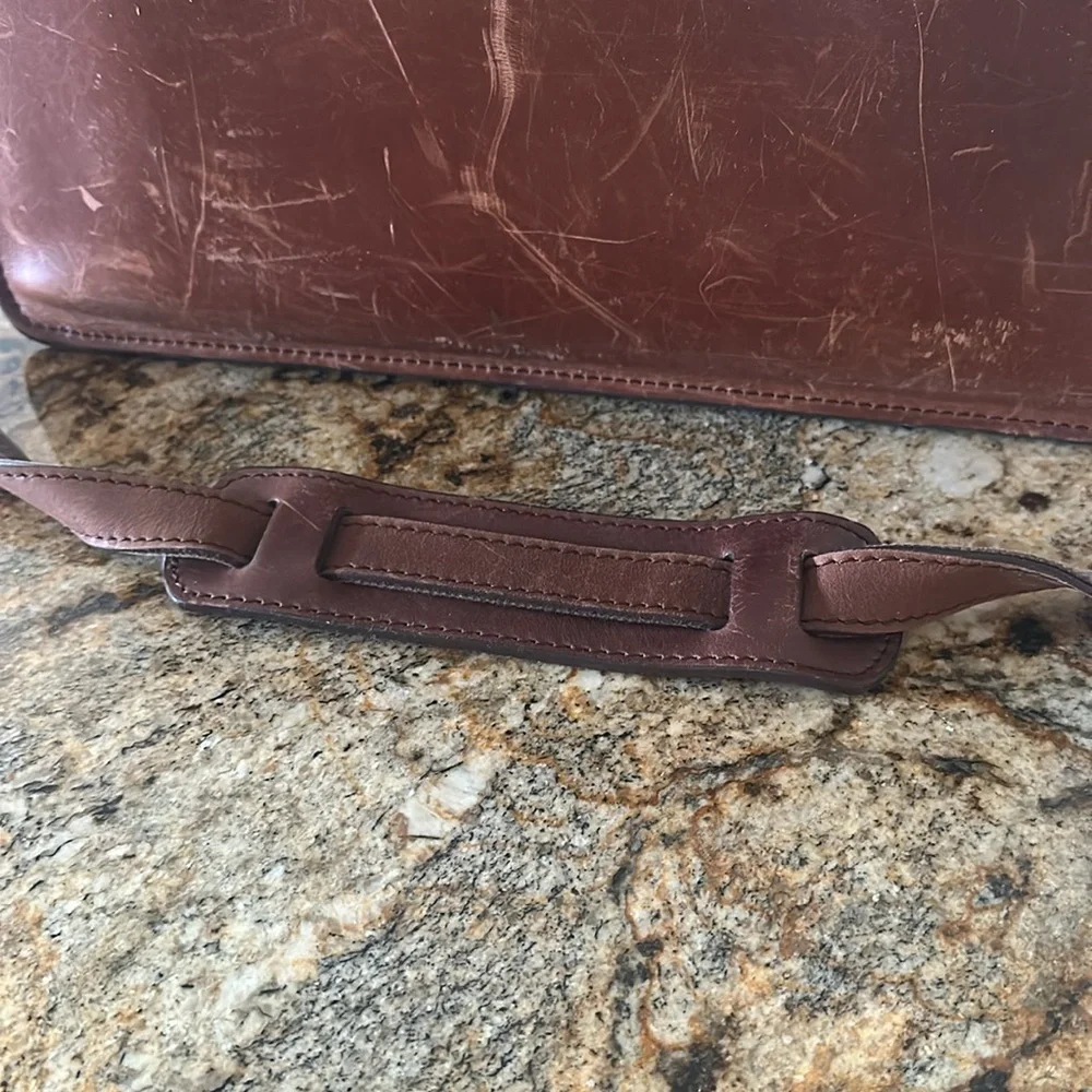 Leather Duluth trading bag gently used - Picture 4 of 8